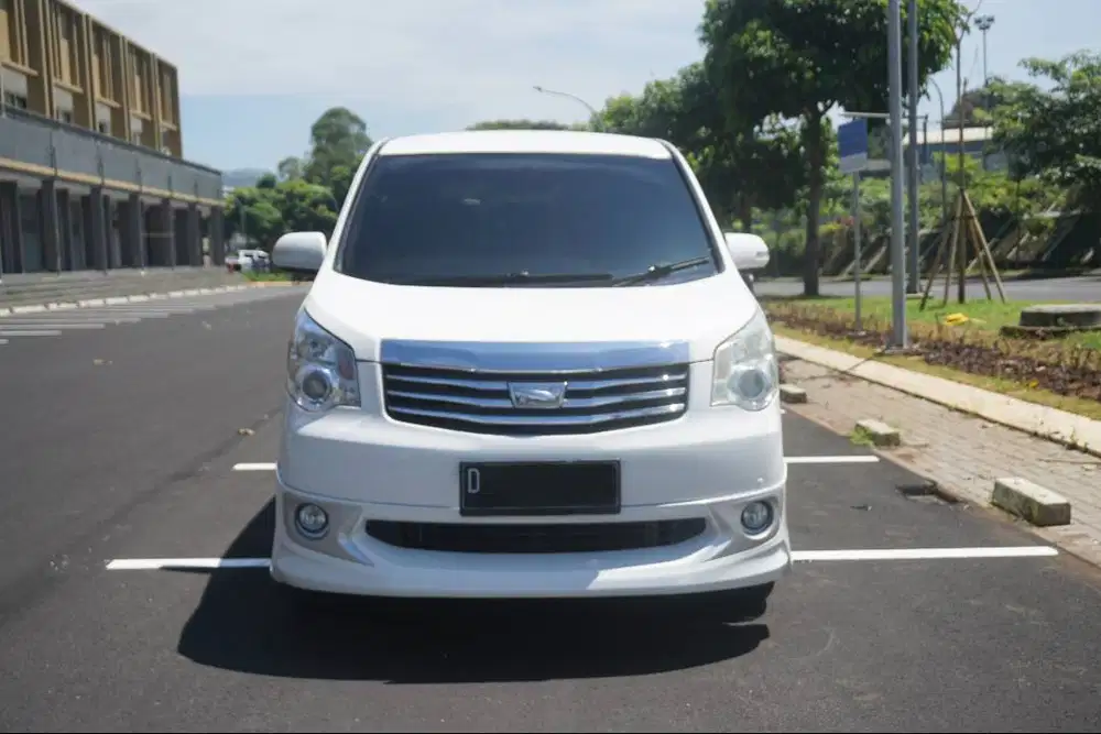 Toyota Nav1 V Limited 2013 AT Putih Metalik ISTIMEWA