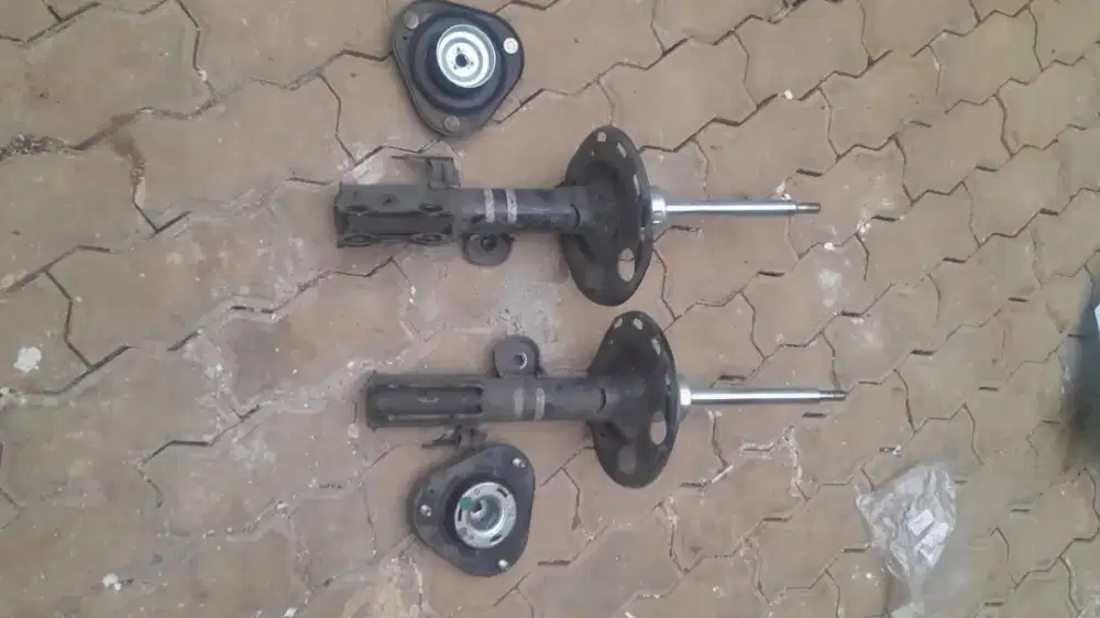 Shockbraker mobil alphard