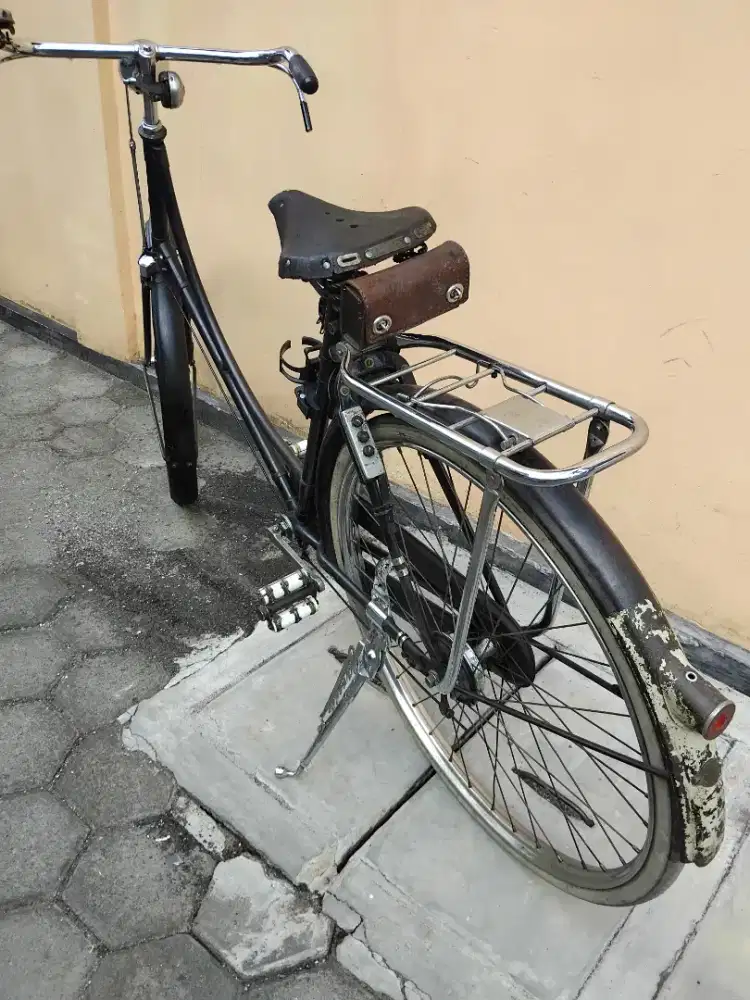 SEPEDA GAZELLE SERI 11