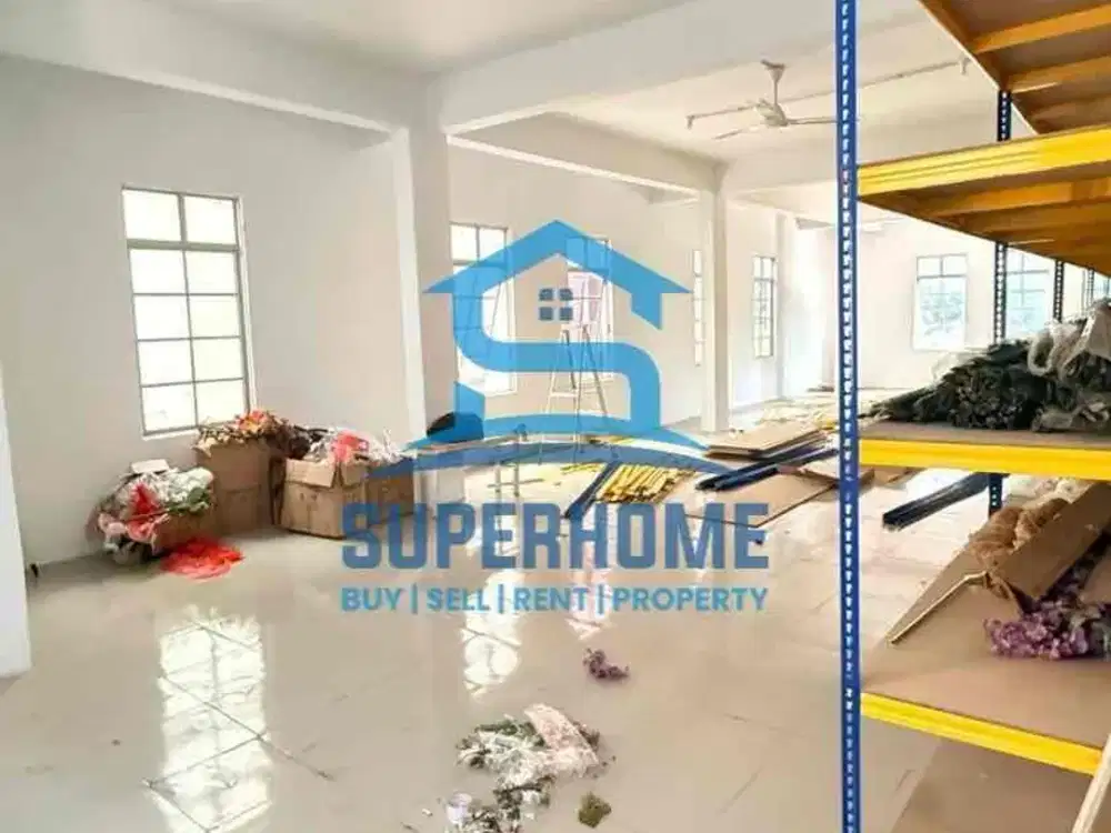 disewakan 2unit ruko gandengan lokasinya strategis hadap jalan batam centre