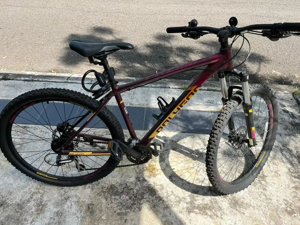 Sepeda Polygon Premier 4.0