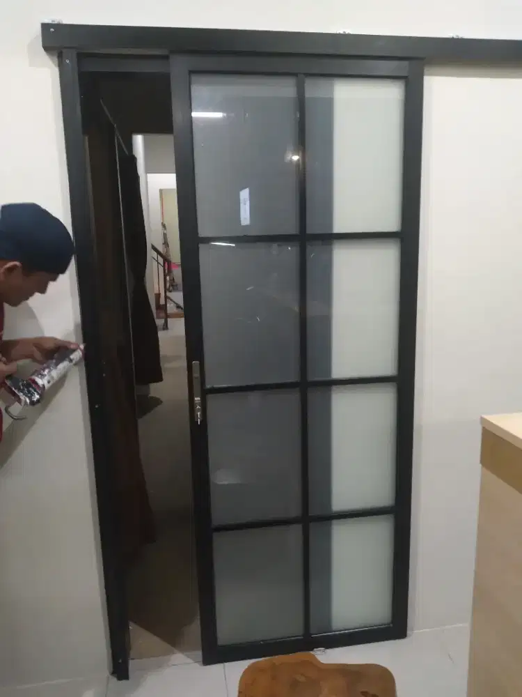 Pintu geser alumunium ornamen T210cm L90cm harga dg pasang 2,45 jt/pcs