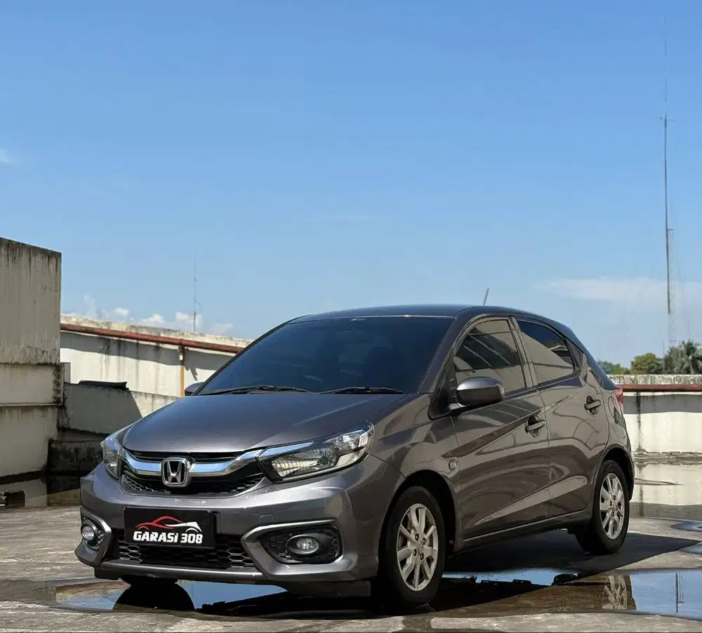 Honda Brio Satya E CVT AT Tahun 2021 Warna Abu Abu Metalik KM 80rb
