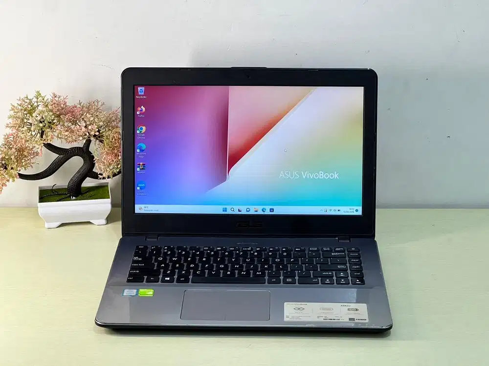 Asus A442UR I5-8250U RAM 8 SSD 512 GB VGA Nvidia 940MX 2 GB No Minus
