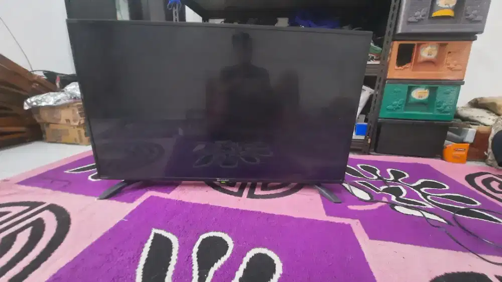 TV SHARP 40 inch layar gelap