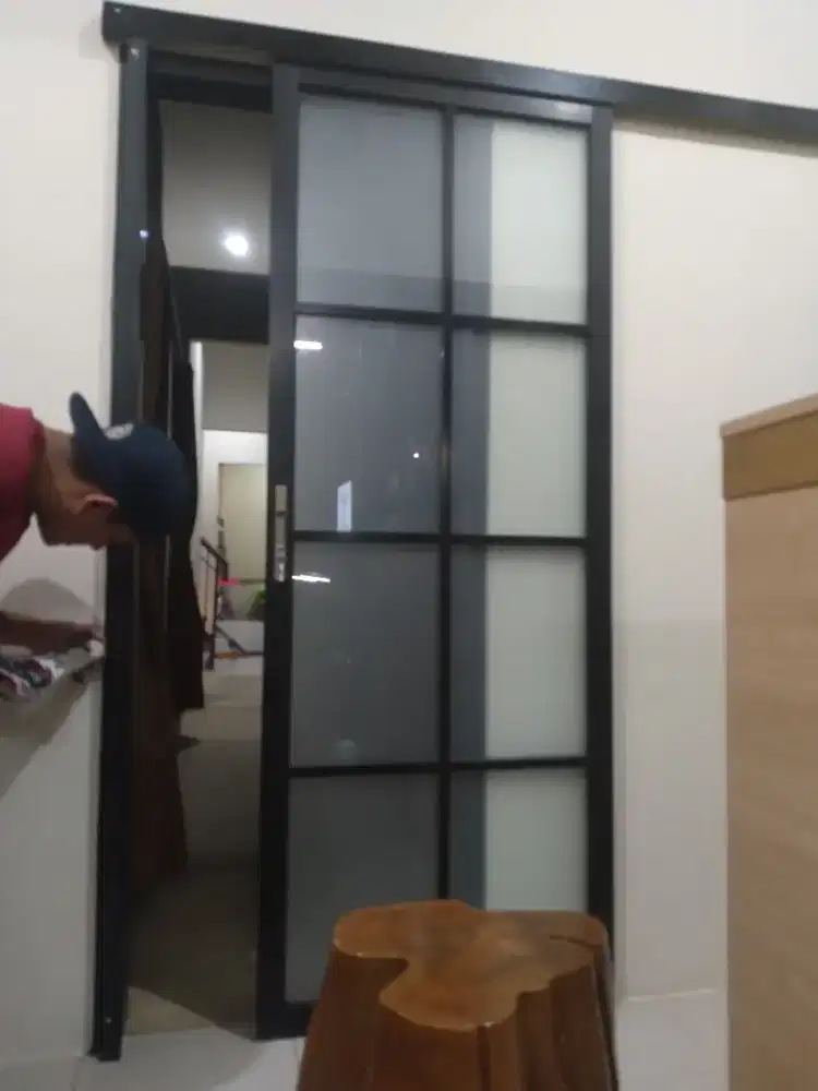 Pintu geser aluminium ornamen T210cm L90cm harga dg pasang 2,45 jt/pcs