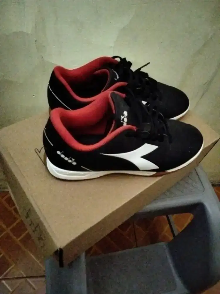 Sepatu futsal Diadora ukran 38