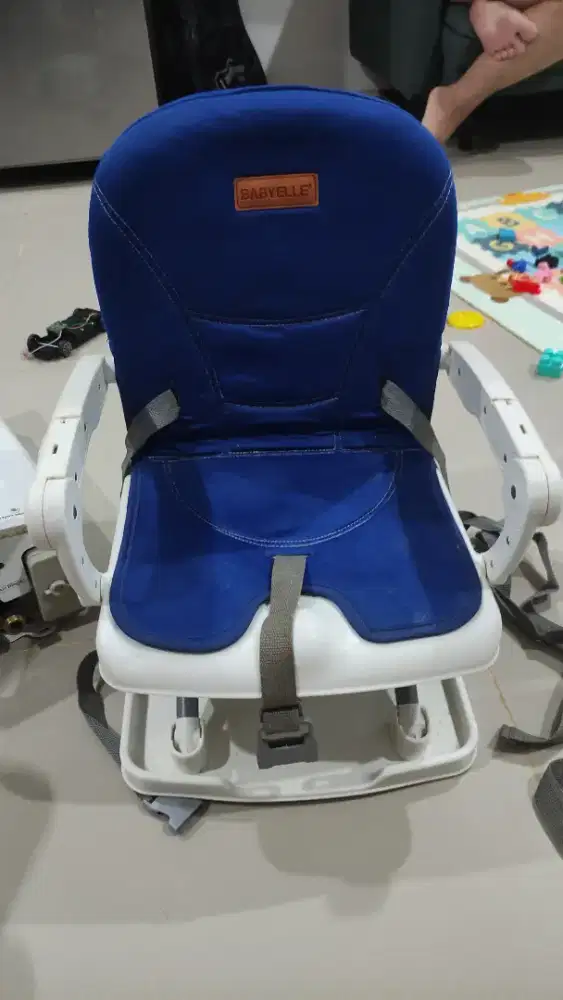 Jual tempat duduk baby merk Baby Elle