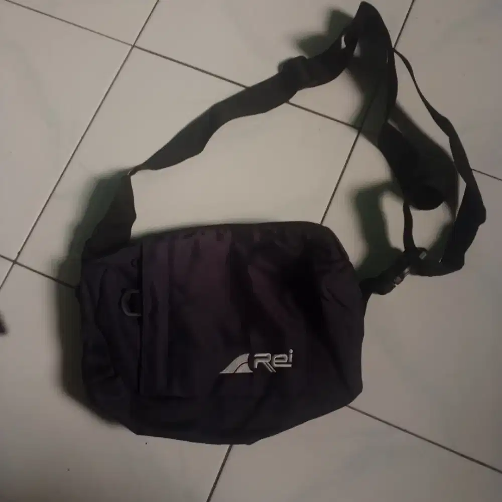 Tas selempang rei pria original