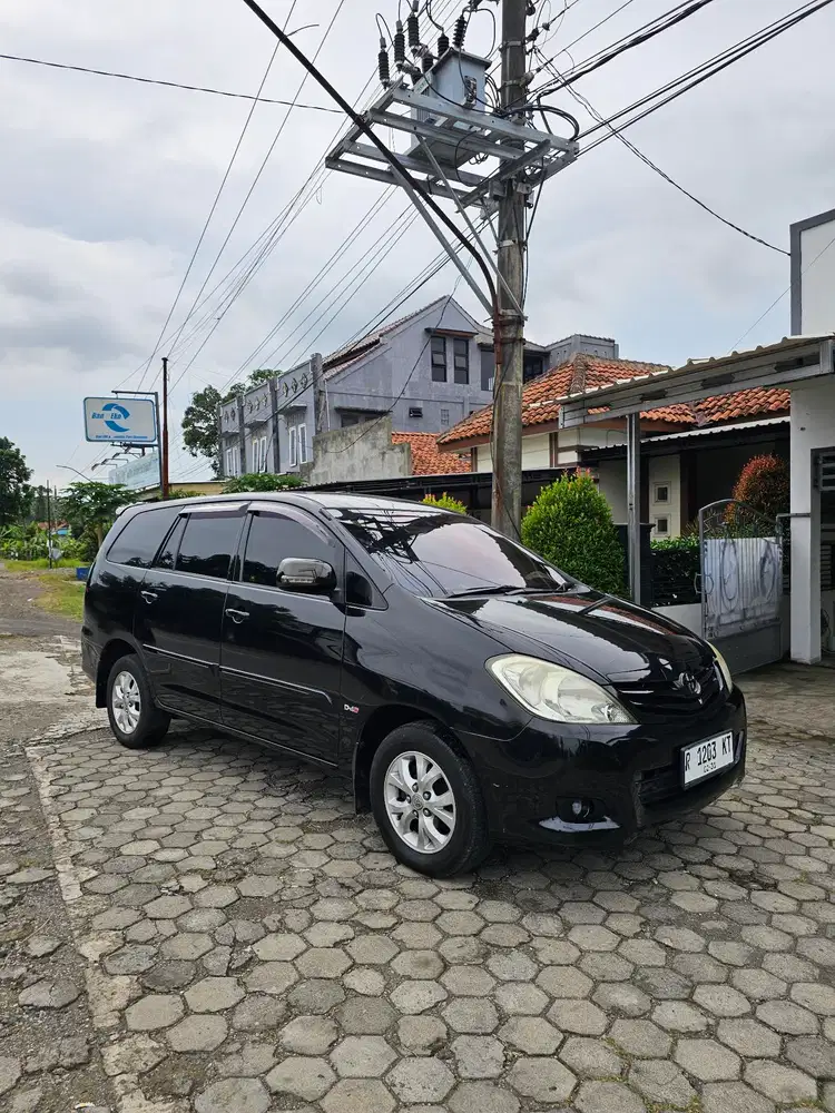Toyota Kijang Innova 2011 Diesel