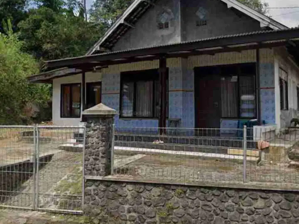 Tempat usaha luas 1000 m2 harga 2 Milyar, 1 menit dari Kantor Kecamatan Trawas, Mojokerto