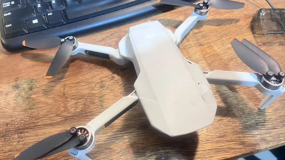 Dji mini 2 bekas nabrak