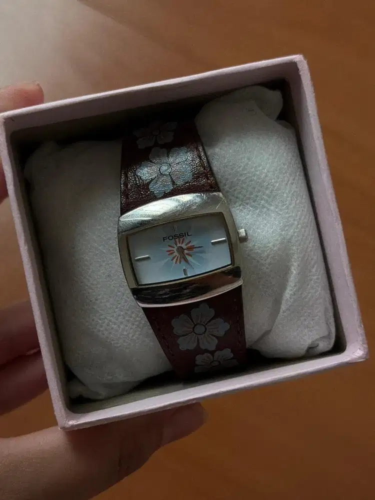 Jam tangan fossil bunga bunga