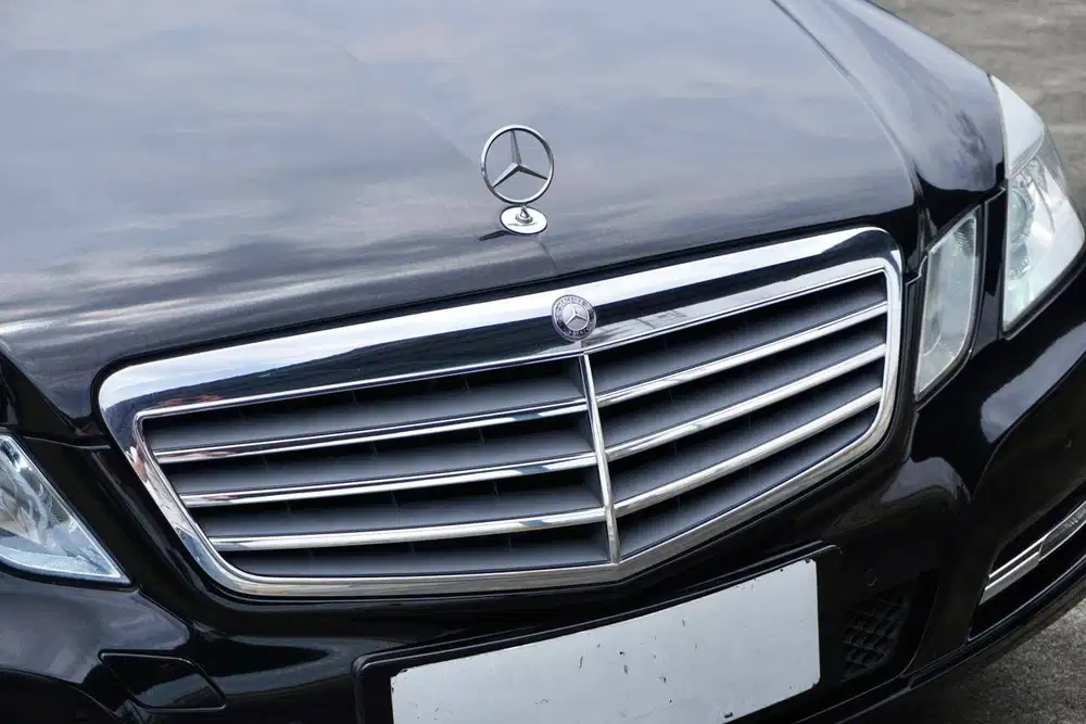 Mercedes-Benz E200 CGI BlueEfficiency W212 2012