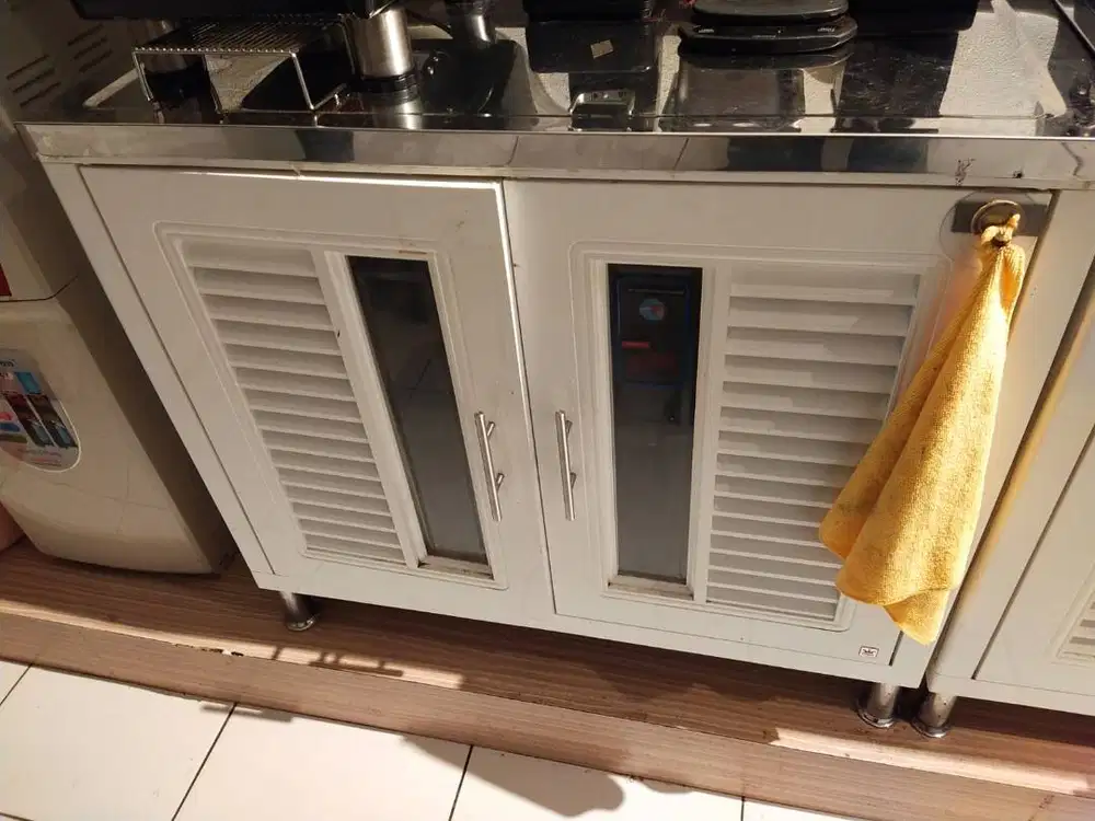 Jual meja dapur kondisi bagus