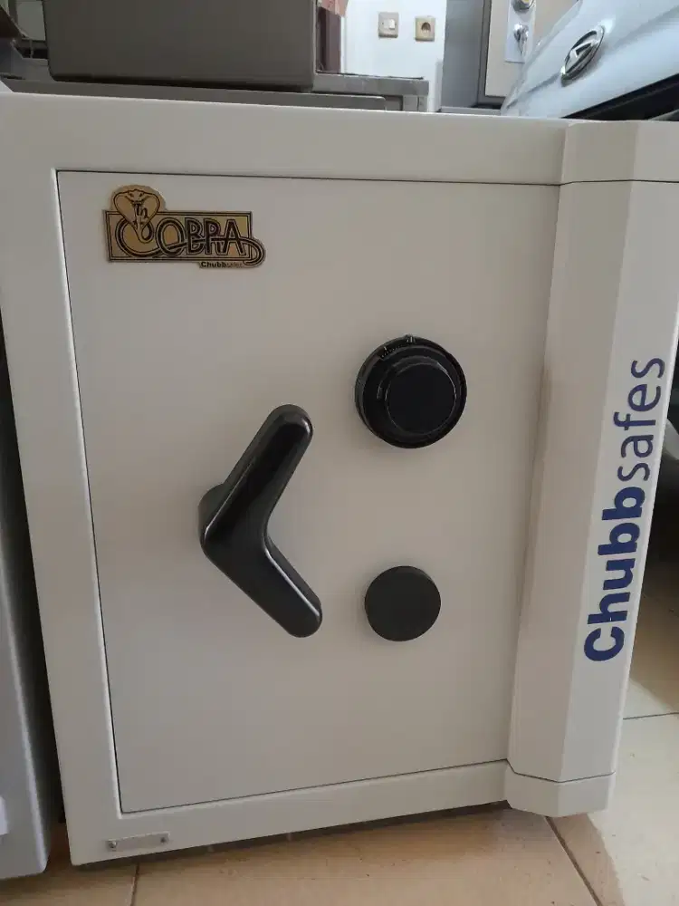 BRANKAS / BRANGKAS CHUBB COBRA EXECUTIVE B SIZE 2