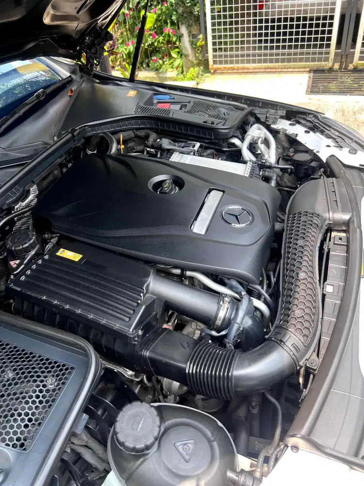 Mercedes-Benz C250 2015 Bensin