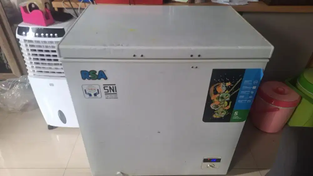 Freezer RCA 200 L bekas