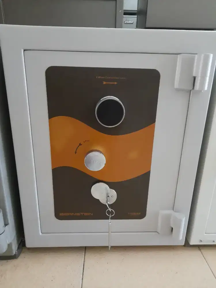 BRANKAS/BRANKAS SOLINGEN BERNSTEIN size 2