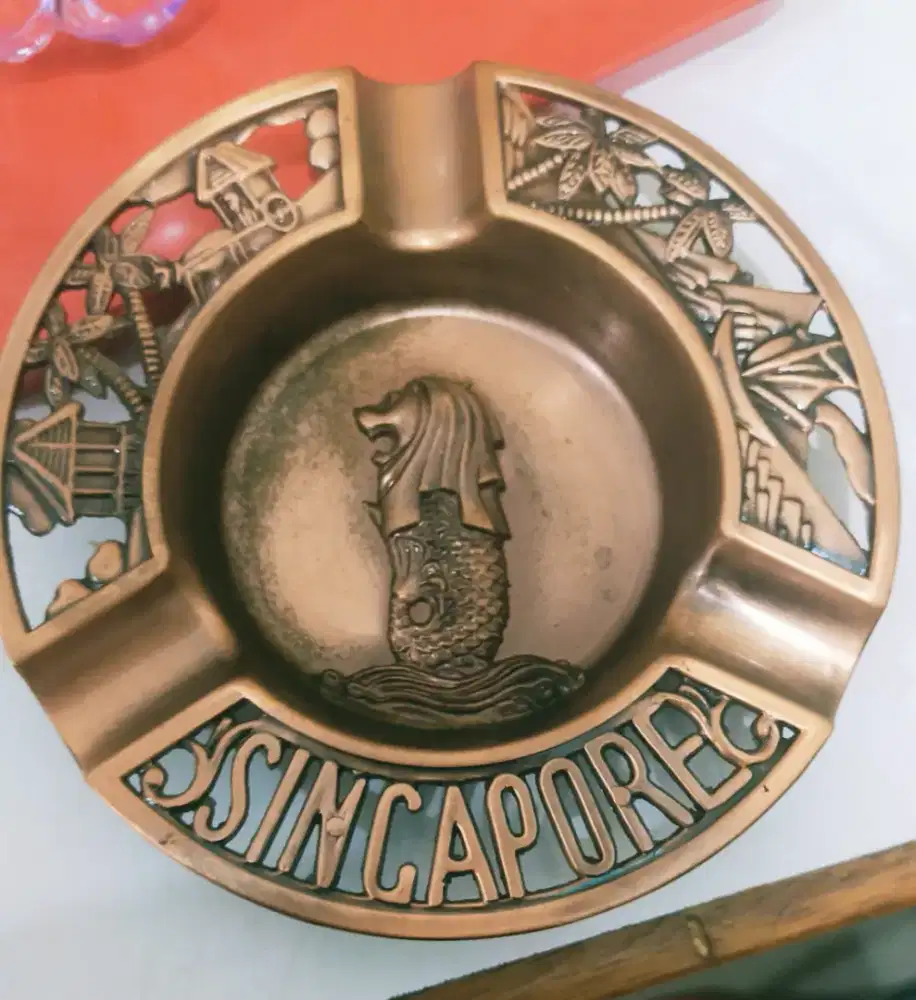 Asbak asli Made in Singapore