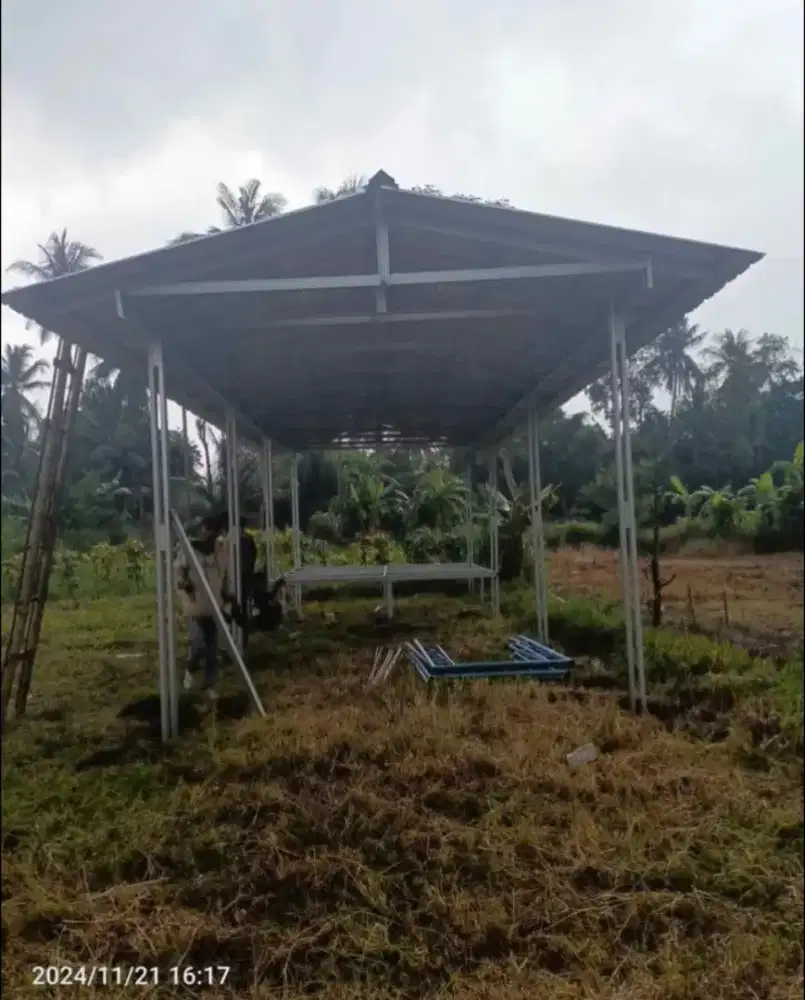 Baja ringan terpasang