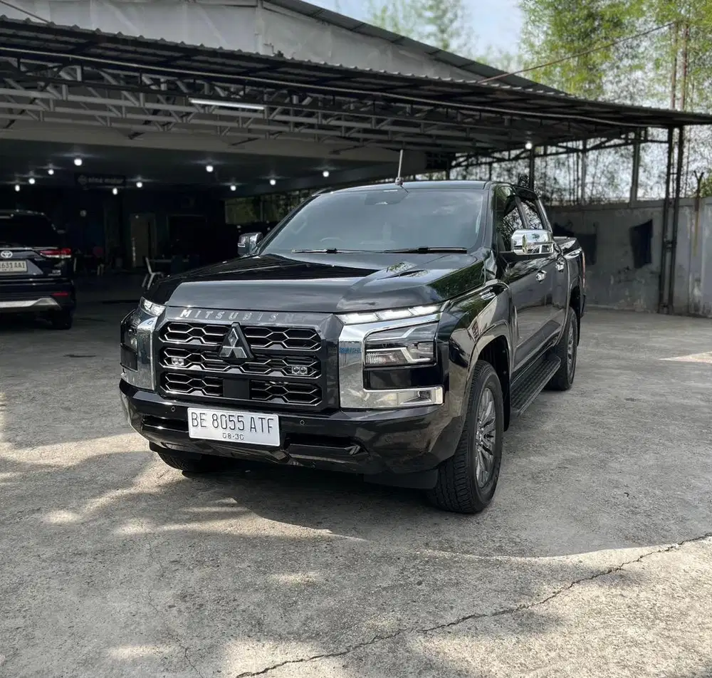 TRITON ULTIMED 4X4 2025 Automatic Km 13 Ribu Servis Ricord