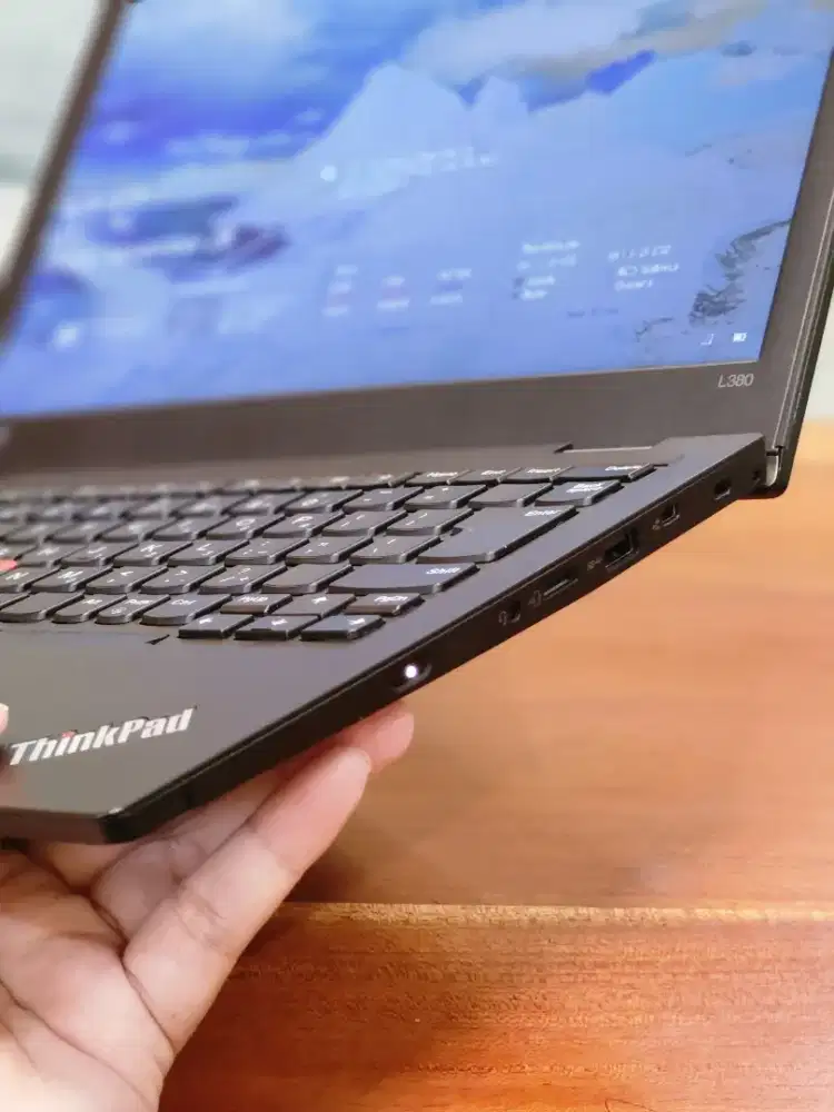 Laptop Slim Lenovo L380 Core i5 8th Layar FHD Potabiltas Tinggi Cepatt