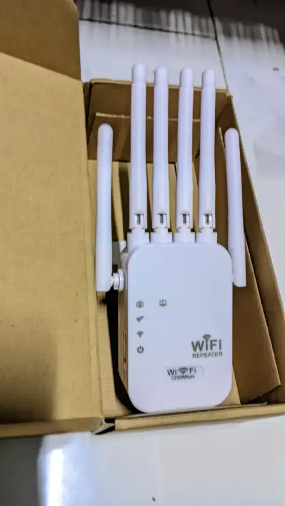 Masih Baru Repeater WIFI 6 antena penangkap sinyal wifi