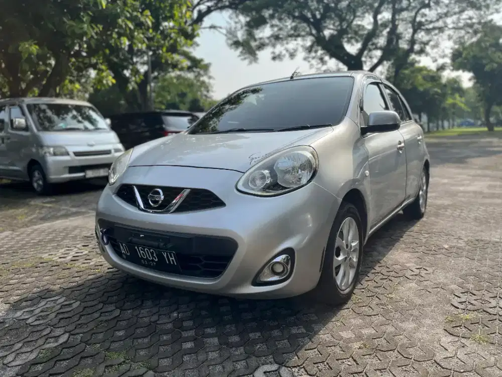 Nissan March MT 2015