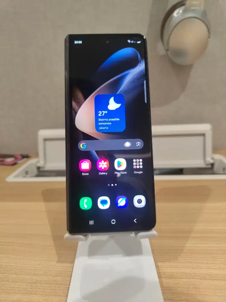 Handphone Samsung Z fold 4 SEIN RESMI 512GB bonus earphone iPhone 17
