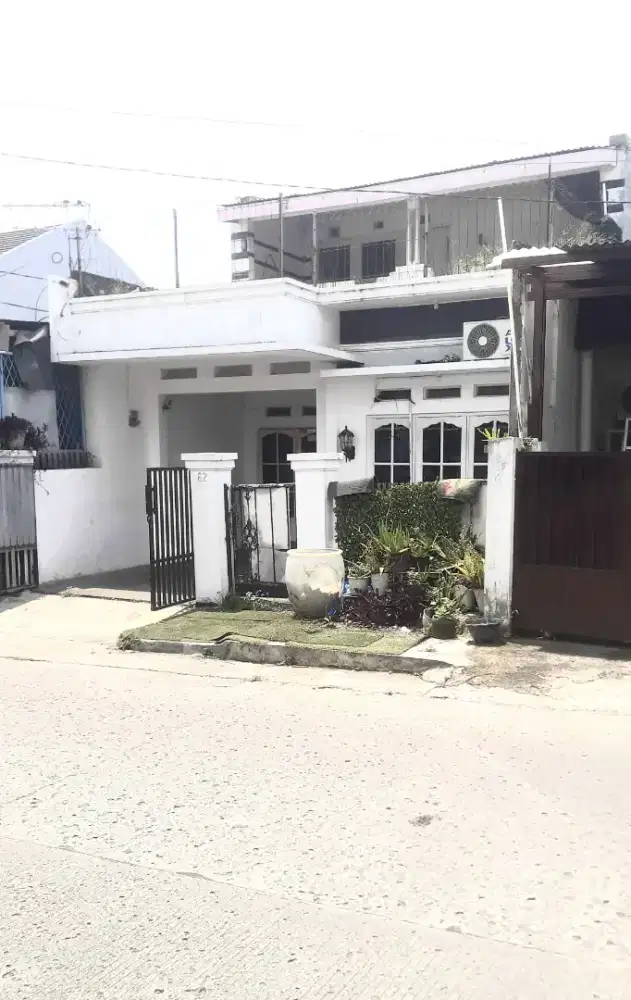 Jual Murah Rumah 2 Lantai Di Jl.Calung Raya, Dekat SMPN 4