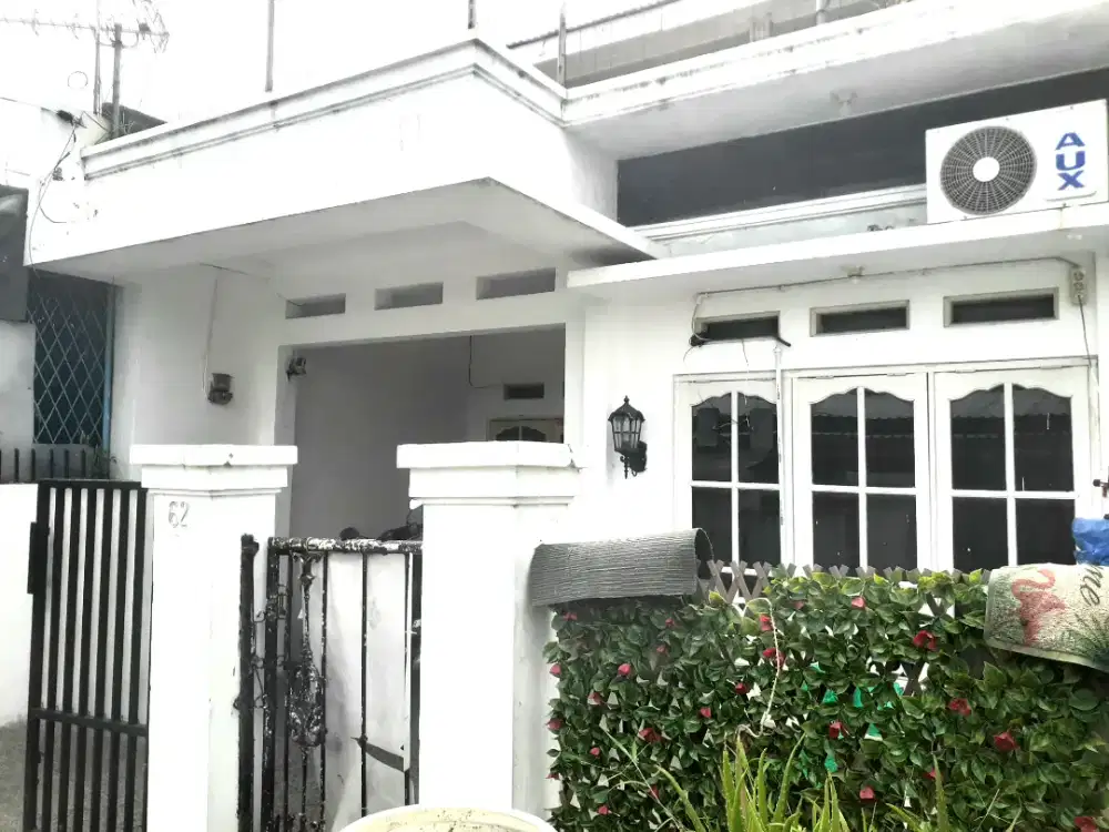 Jual murah Rumah 2 lantai Pusat Kota dekat Margonda Depok