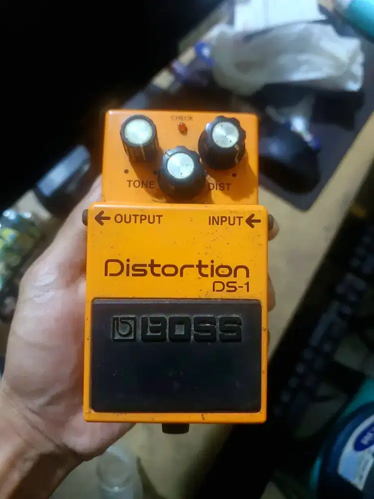 Efek gitar BOS DS-1