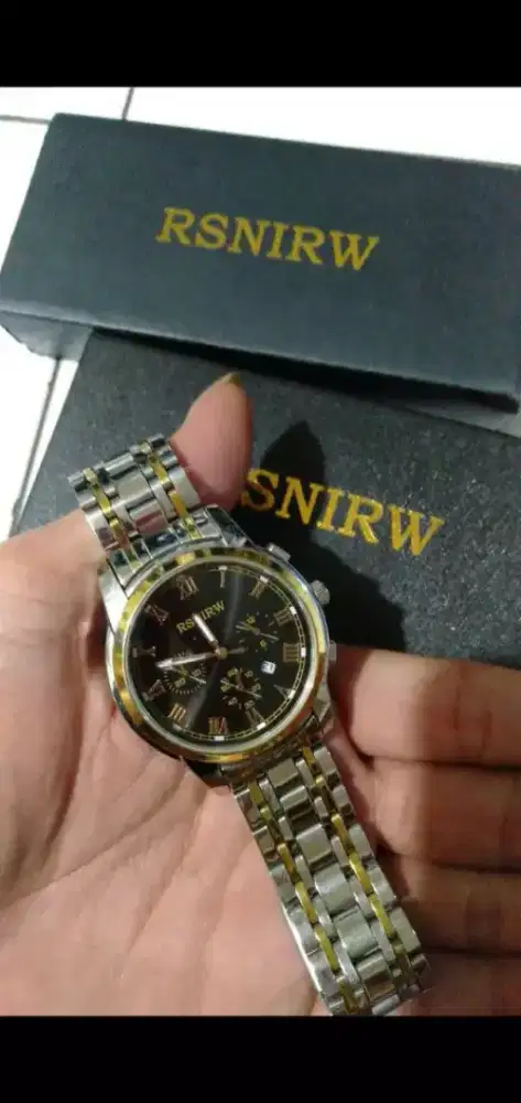 Jam tangan pria