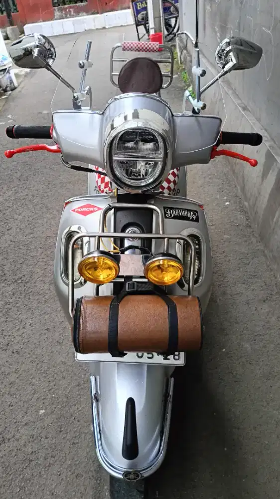 Yamaha Fazzio Lux Silver - Nego