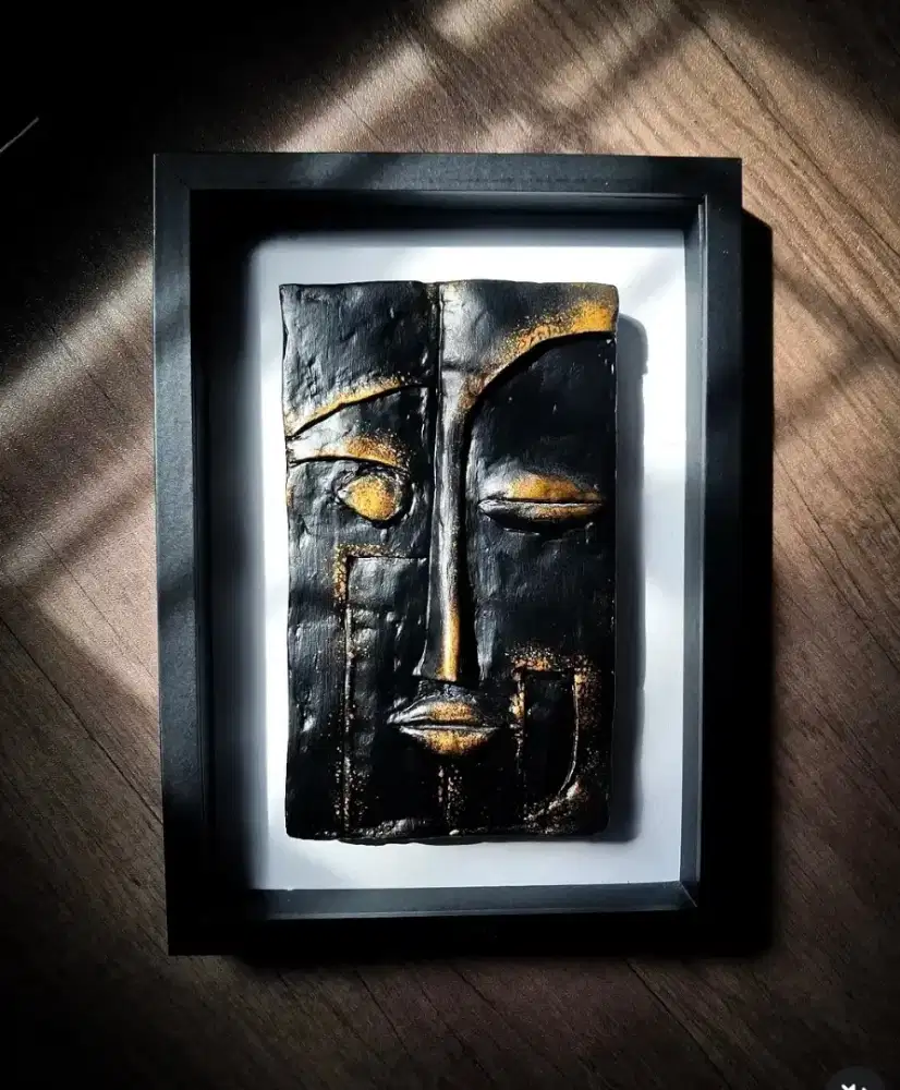 Di jual karya seni buatan sendiri