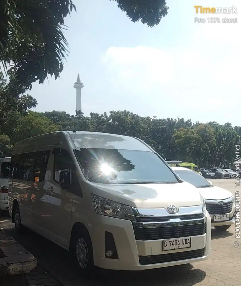 Sewa mobil hiace premio murah comutter luxury antar jemput bandara