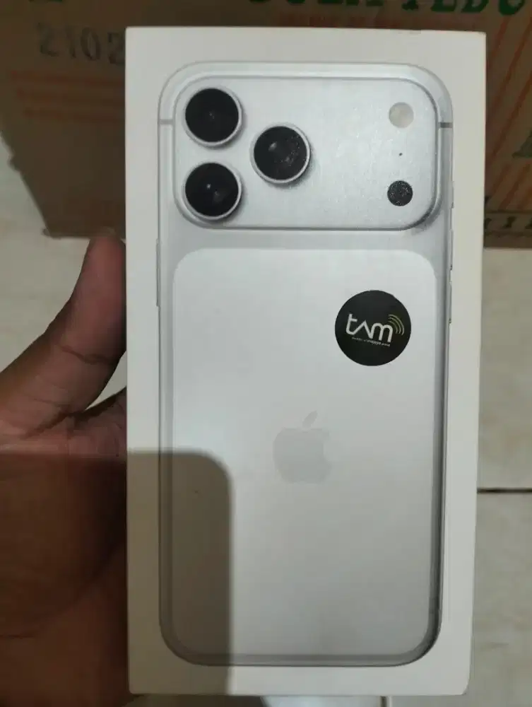 iPhone 17 ProMax Silver 2TB new