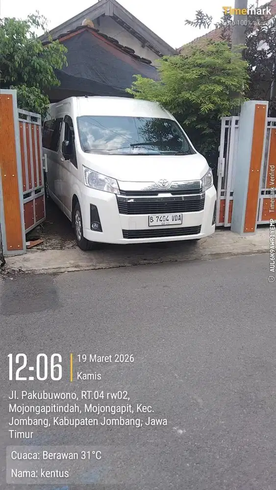 Rental mobil hiace murah comutter premio luxury antar jemput bandara