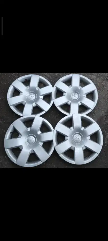 Dop Velg Toyota Hiace