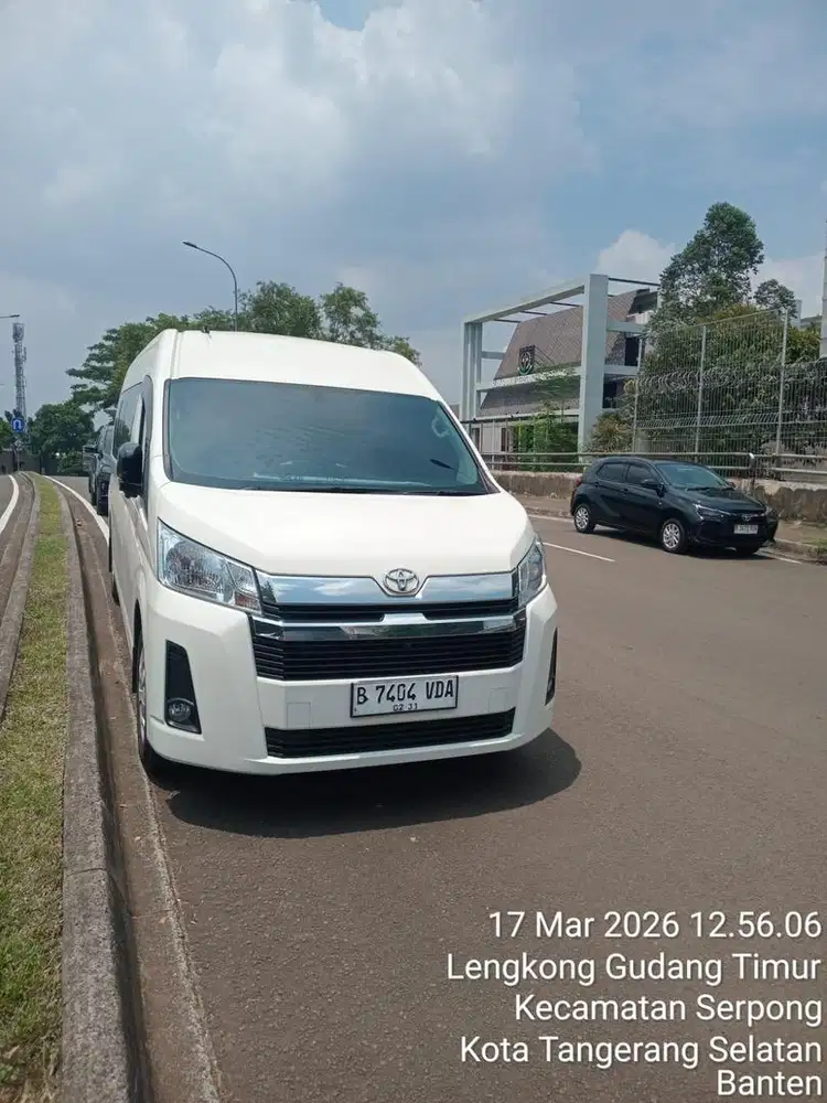 Rental mobil hiace premio murah comutter luxury antar jemput bandara