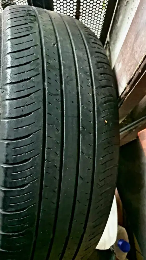 Dunlop 215/60/r17 ensave Copotan all new rush