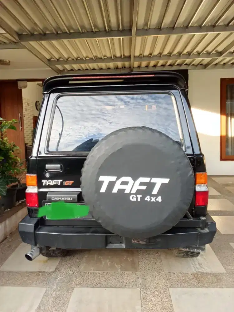 Taft GT 4x4 tahun 1994