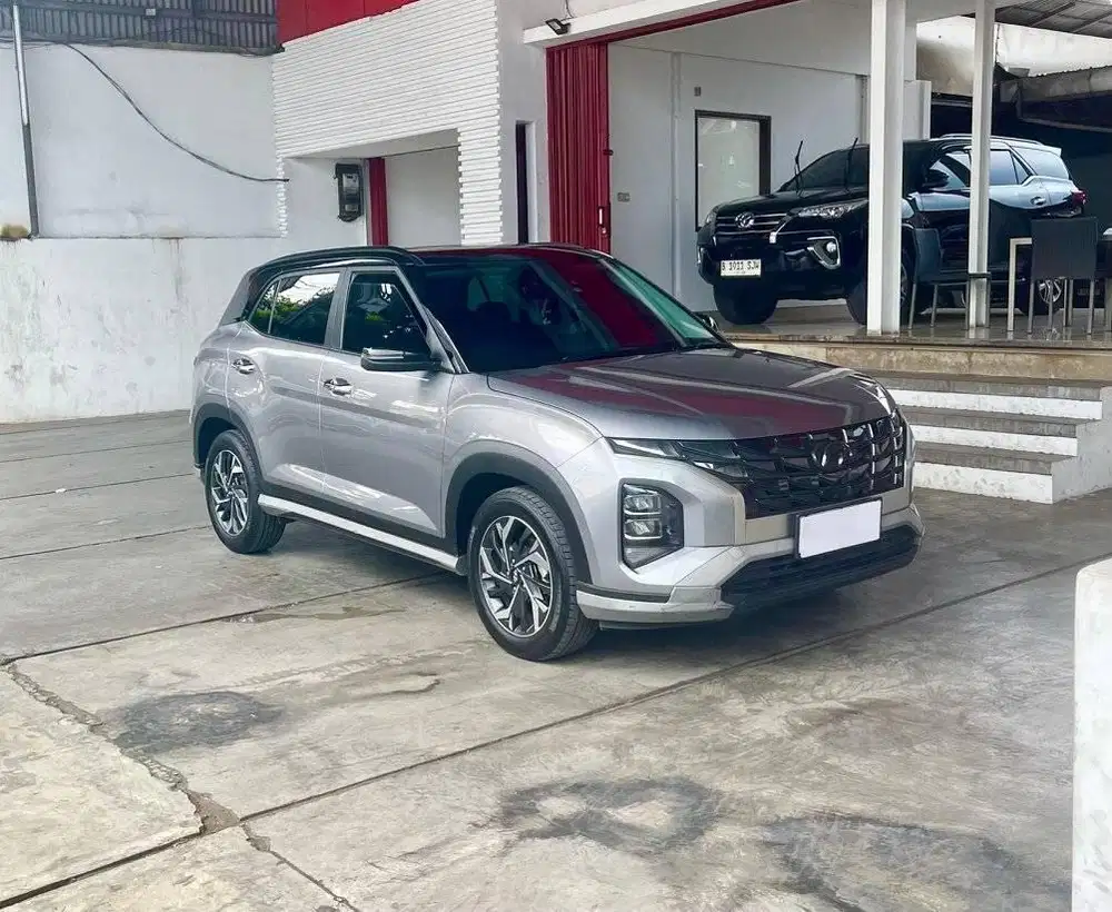 Hyundai Creta Prime Two Tone AT
2023