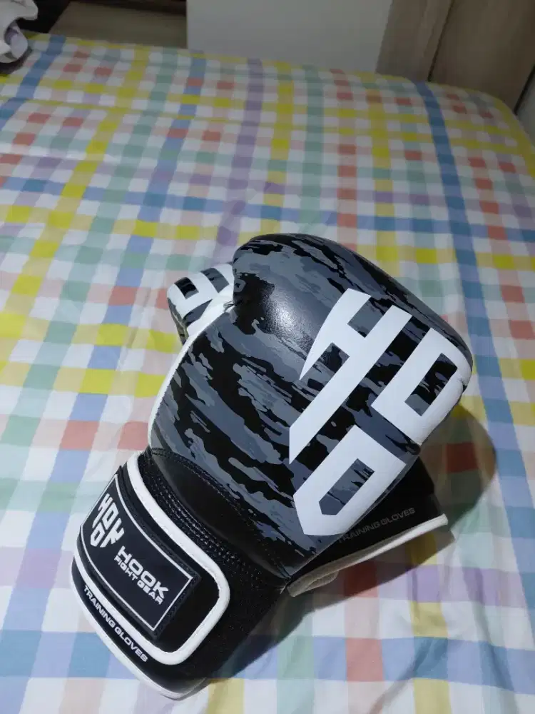 Sarung Boxing / MuayThai ( 10 oz ) Hook Gear