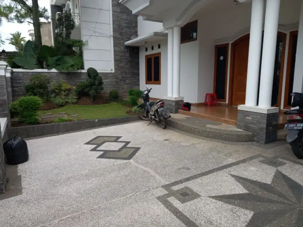 Rumah Mewah siap huni Lebar Muka 12m di Mekarwangi Bandung - SHM Strategis