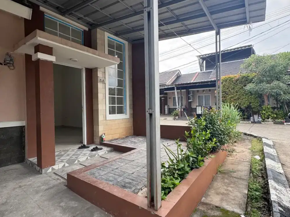 Dijual RUMAH HOOK Luas Tanah 102 m2, Perumahan Kepuh Persada Karawang