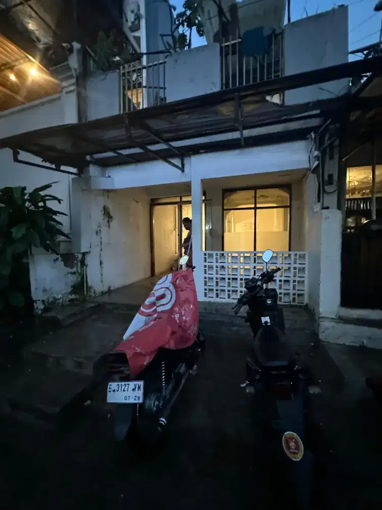 DISEWAKAN Ruko Kios Rukan lokasi super strategis tebet jakarta selatan