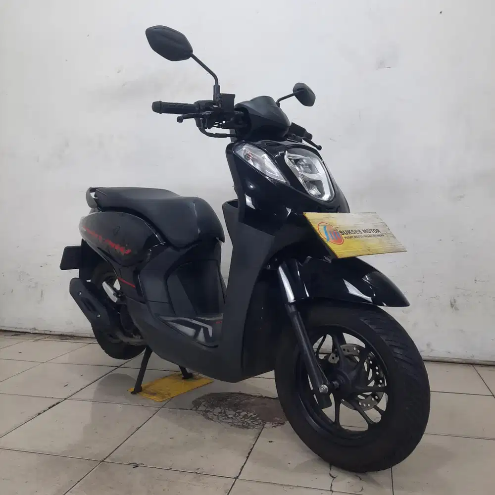 HONDA GENIO CBS
TAHUN 2025 KTP LUAR DAERAH BISA KREDIT ATAU CASH