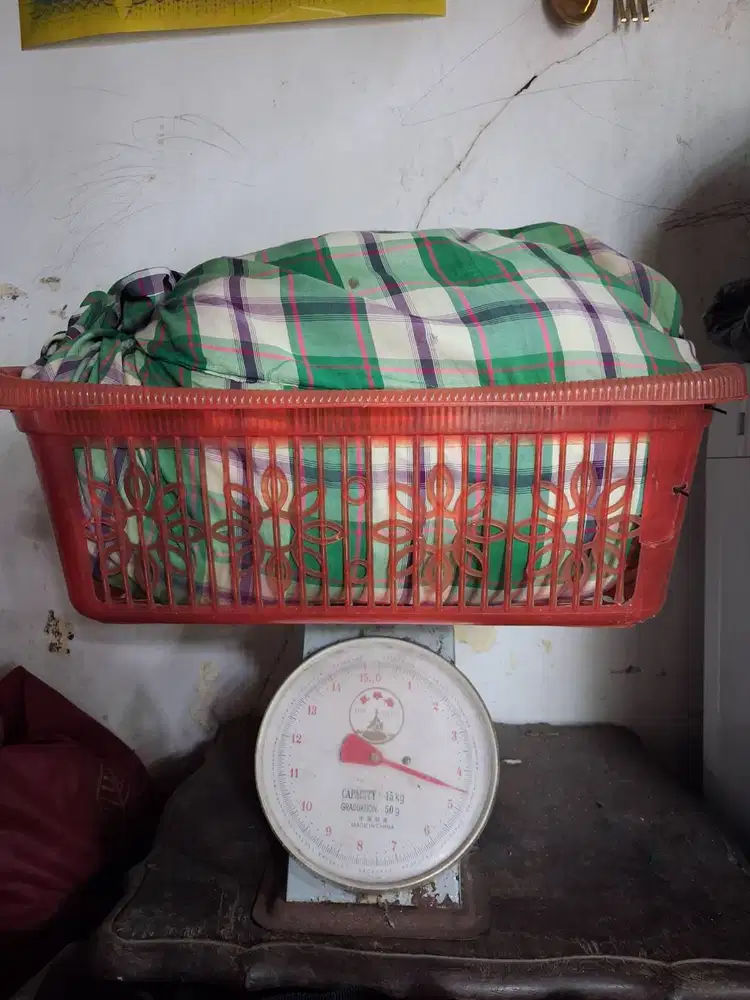 Dicari bantu setrika